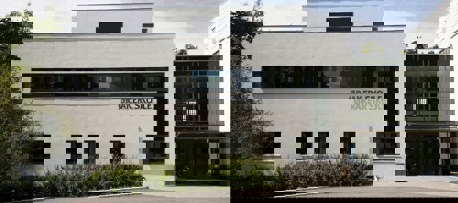 Foto: Øraker skole Skolens front